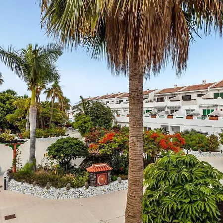 Blue Waters With Heated Pool Appartement